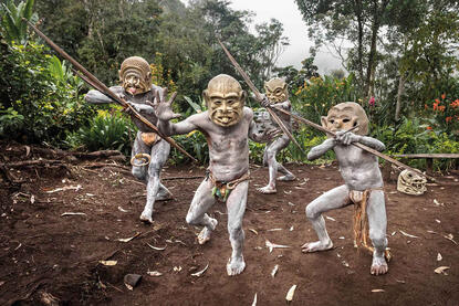 We Are Asaro Group of Asaro Mudmen © Roberto Pazzi