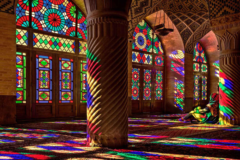 The Pink Mosque Interior of the Nasir-ol-Molk mosque © Roberto Pazzi