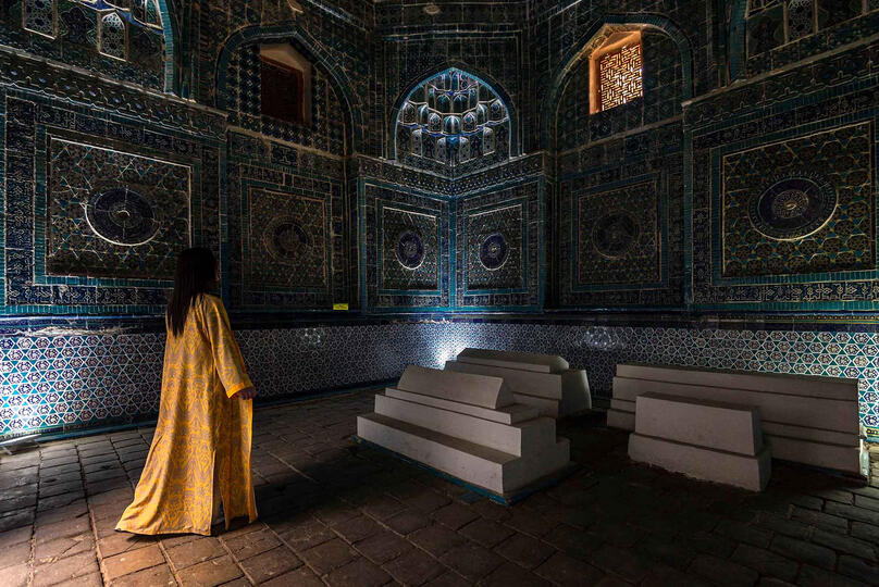 The Mausoleum Daily life scene in a mausoleum © Roberto Pazzi